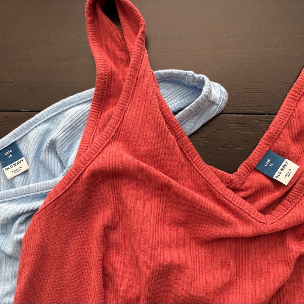 Old Navy Luxe V-Neck Sleeveless Top bundle - Picture 3 of 3